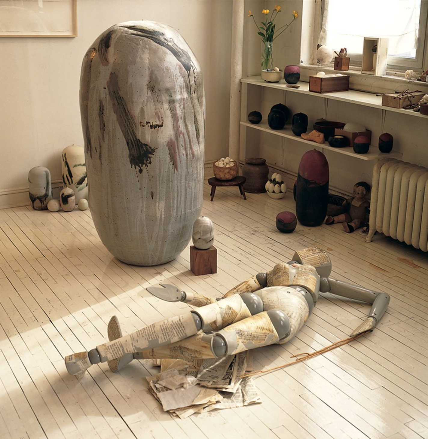 Large closed ceramic form by Toshiko Takaezu in Lenore Tawney's loft.